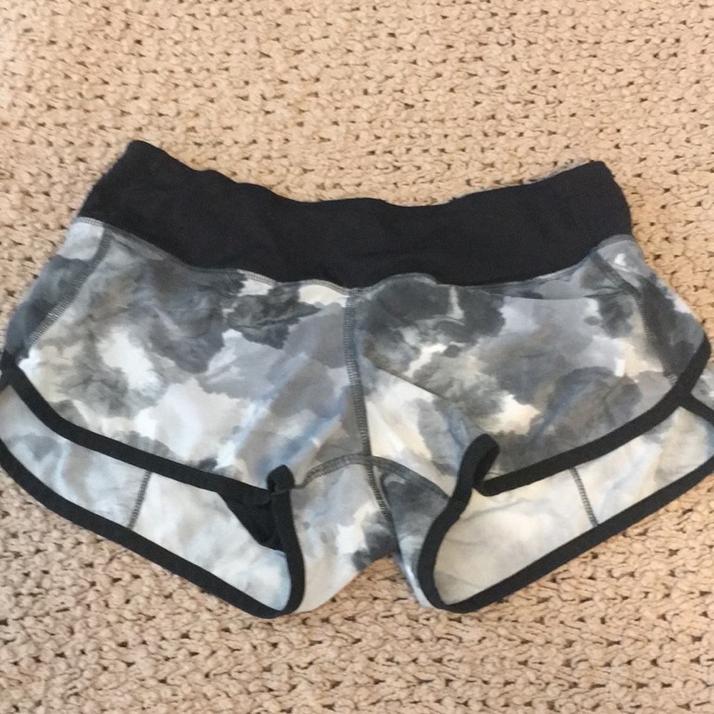 Lululemon shorts 2